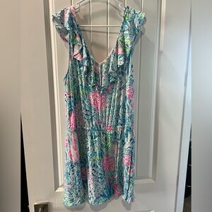 Lily Pulitzer romper. Wore twice. Great condition. Size XL